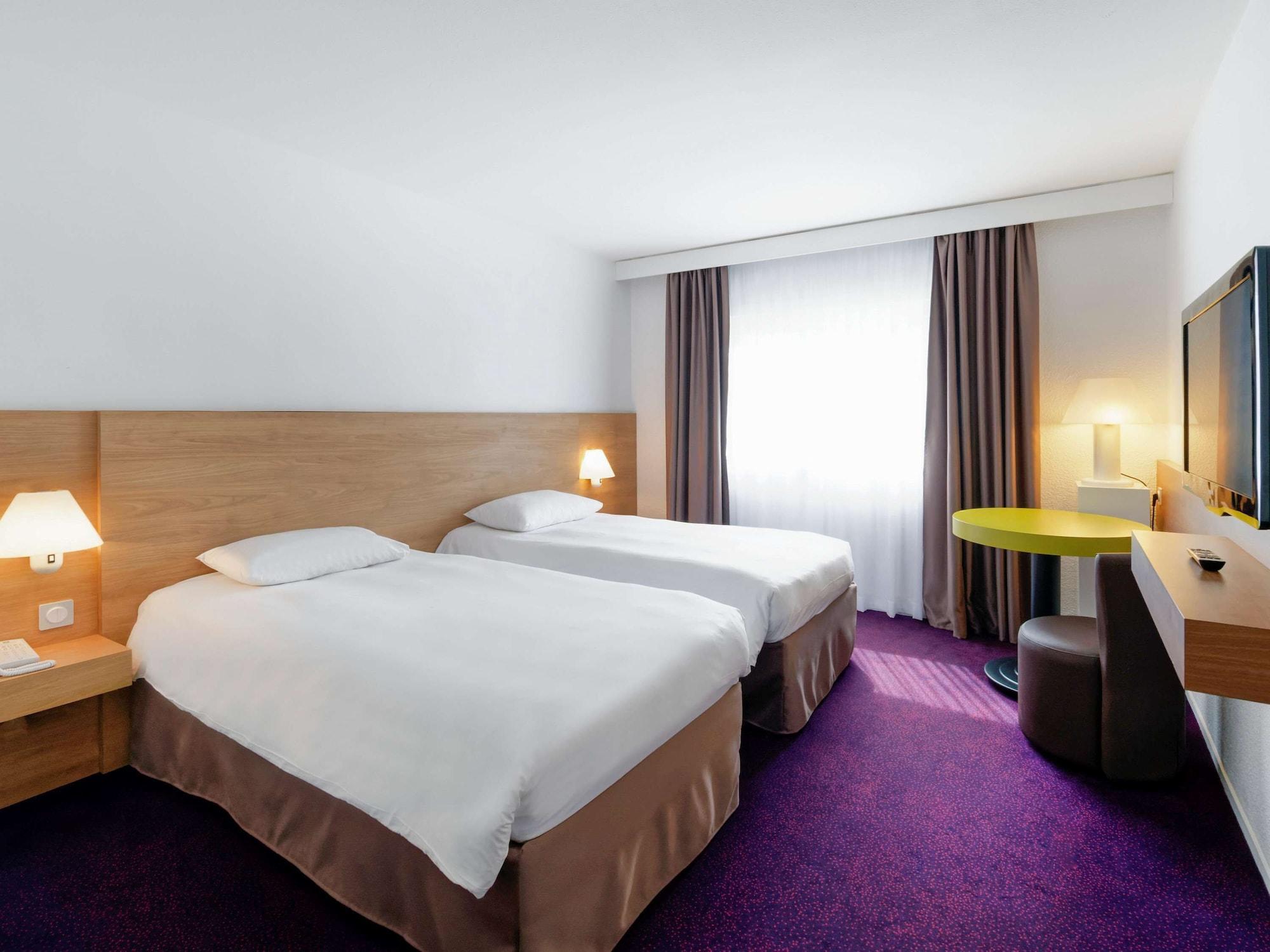 ホテル Ibis Styles Chalon Sur Saone エクステリア 写真