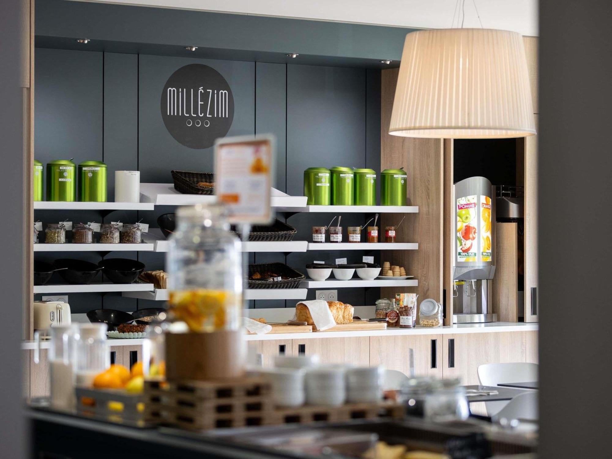 ホテル Ibis Styles Chalon Sur Saone エクステリア 写真