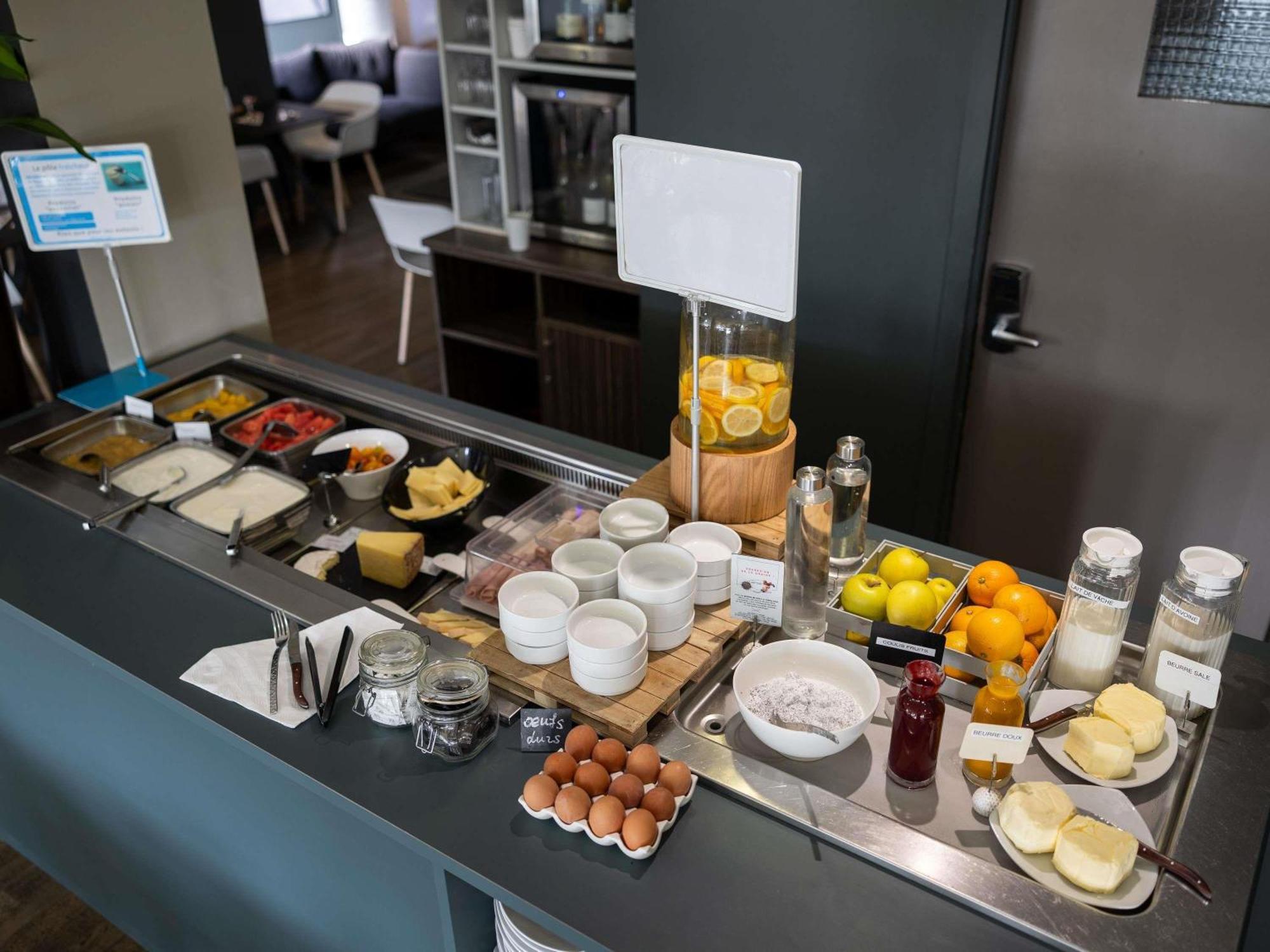 ホテル Ibis Styles Chalon Sur Saone エクステリア 写真