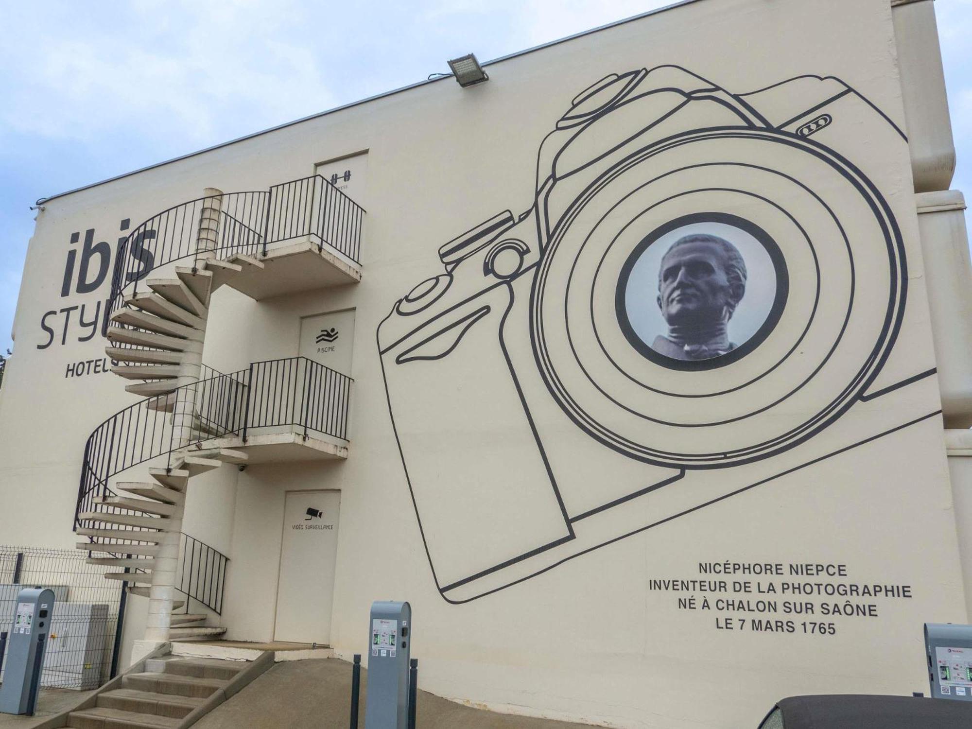 ホテル Ibis Styles Chalon Sur Saone エクステリア 写真