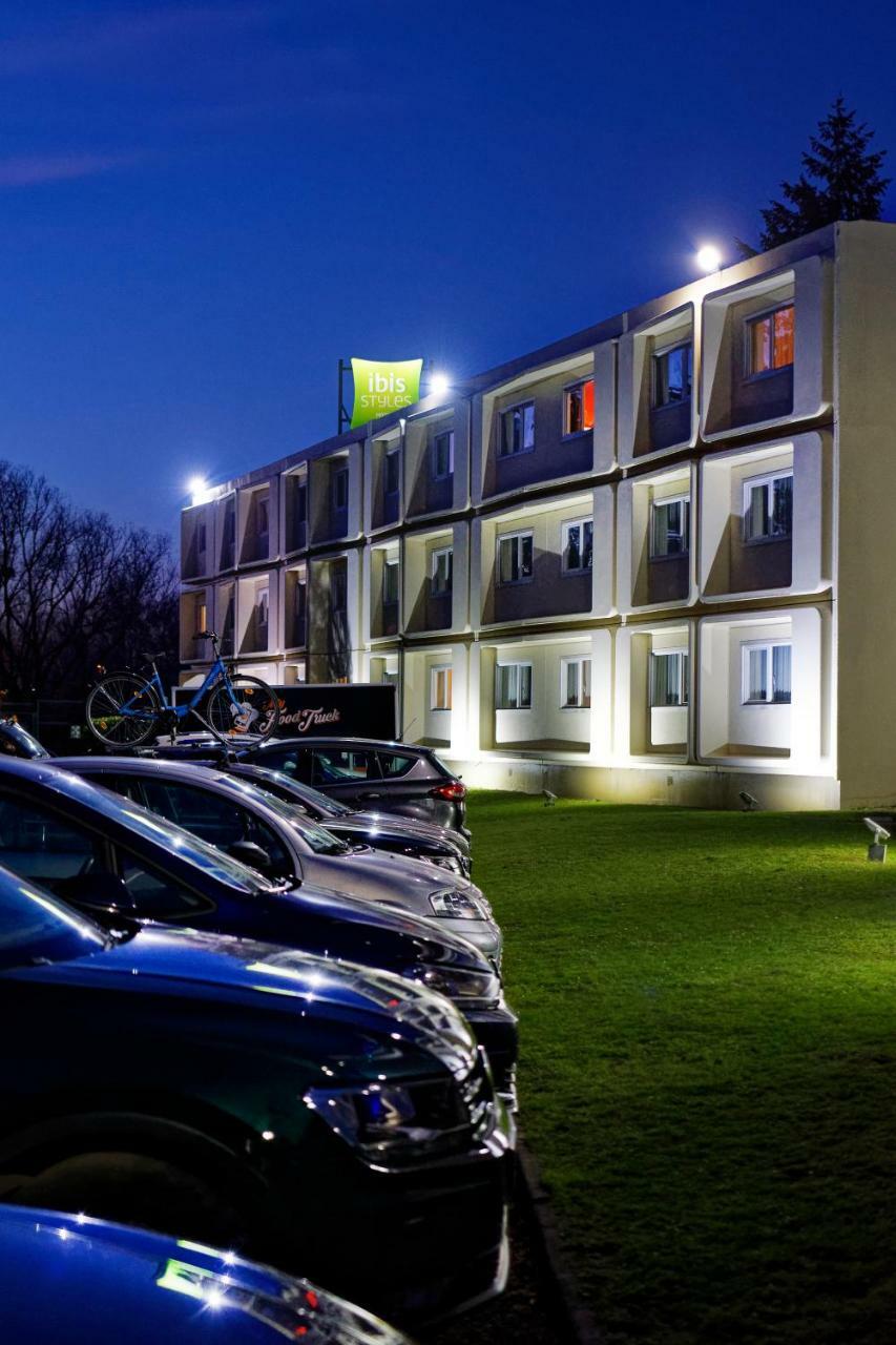 ホテル Ibis Styles Chalon Sur Saone エクステリア 写真